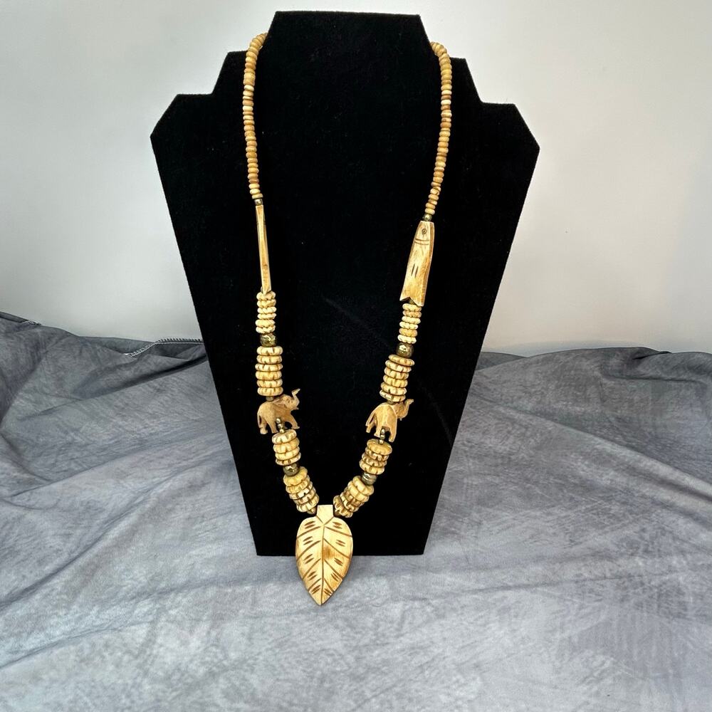 Vintage Necklace Jewelry Carved African Theme Elephant Fish Leaf Pendant 14"